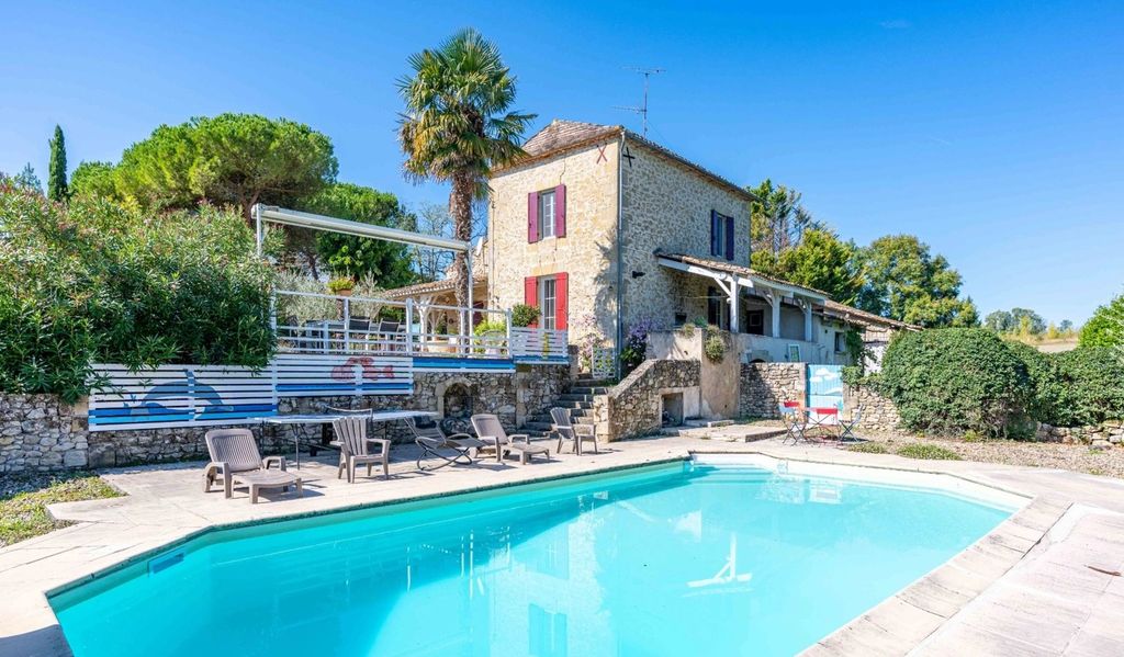 Property photo 1 of 11