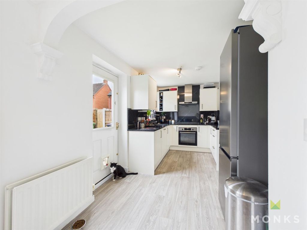 Property photo 3 of 13 Cam01348G0-Pr0685-Still008.Jpg