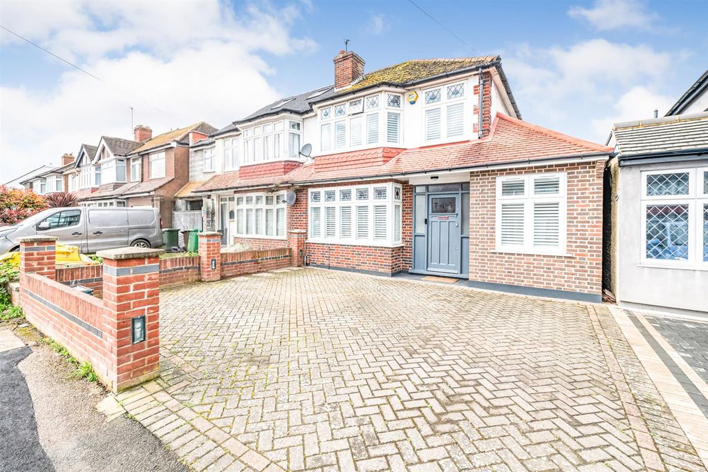 Property photo 1 of 17 24_78880_1.Jpg