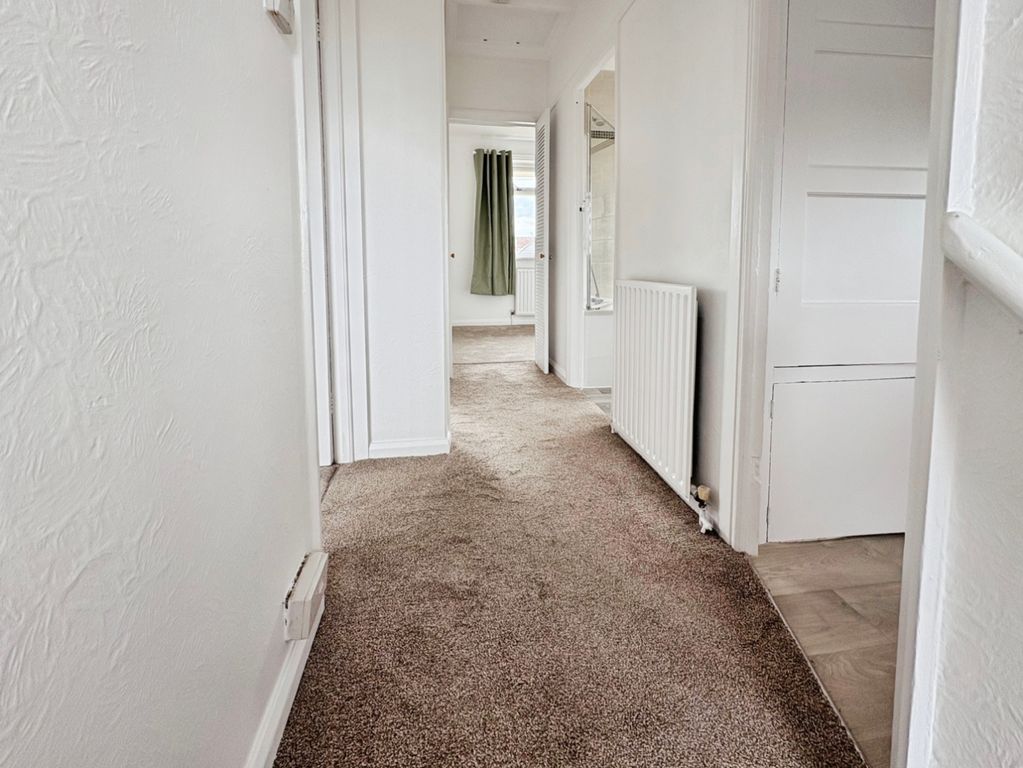 Property photo 2 of 8 Entrance