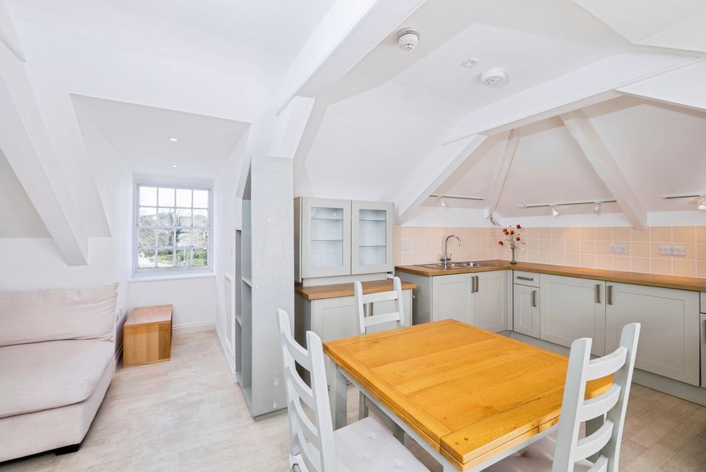 Additional image 6 of 3 bed flat for saleAlverton Road, Penzance, Cornwall TR18