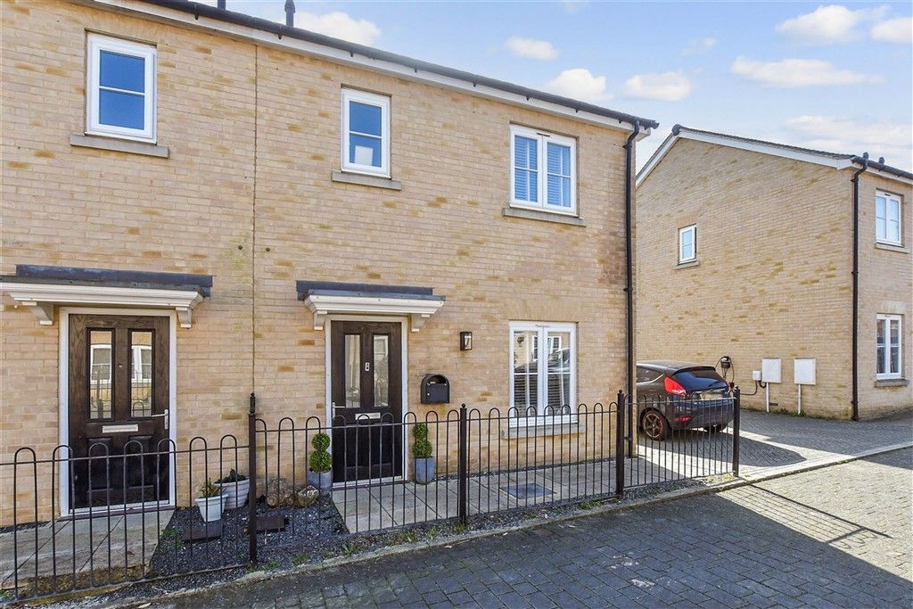 Property photo 2 of 15 External Front Web...