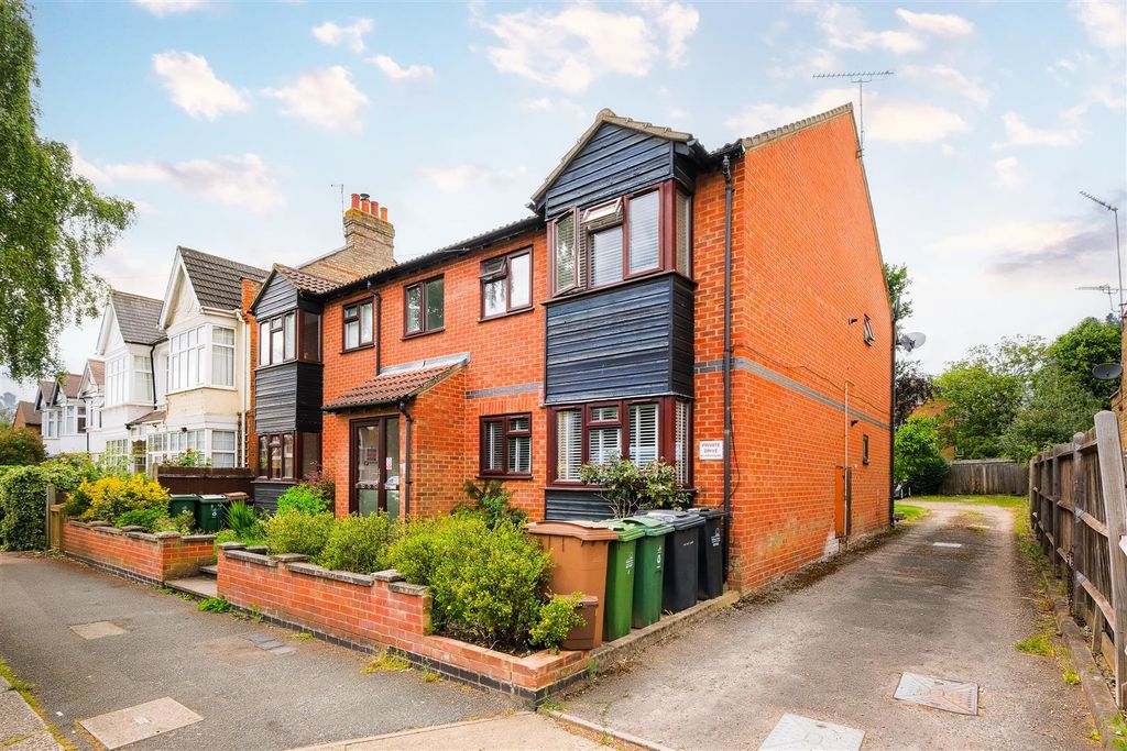 Property photo 1 of 22