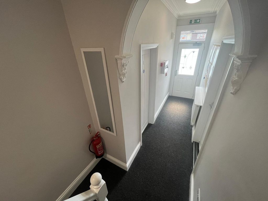 Property photo 3 of 10 Picture No. 04