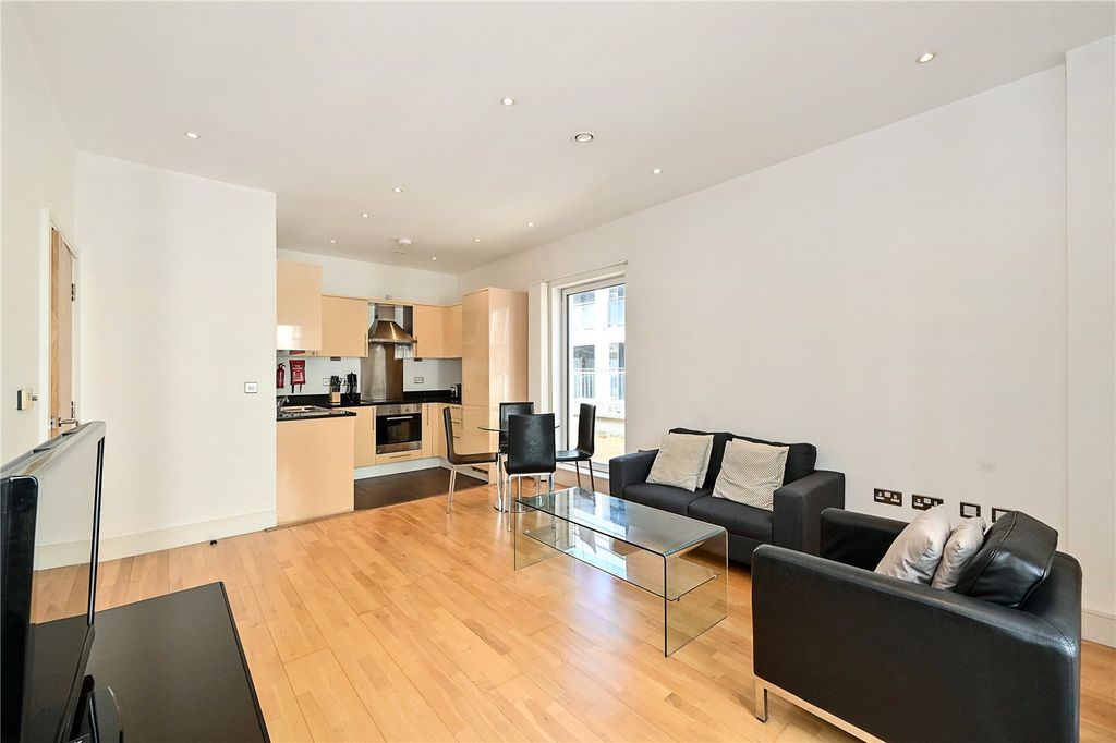 Property photo 3 of 14 Picture No. 05