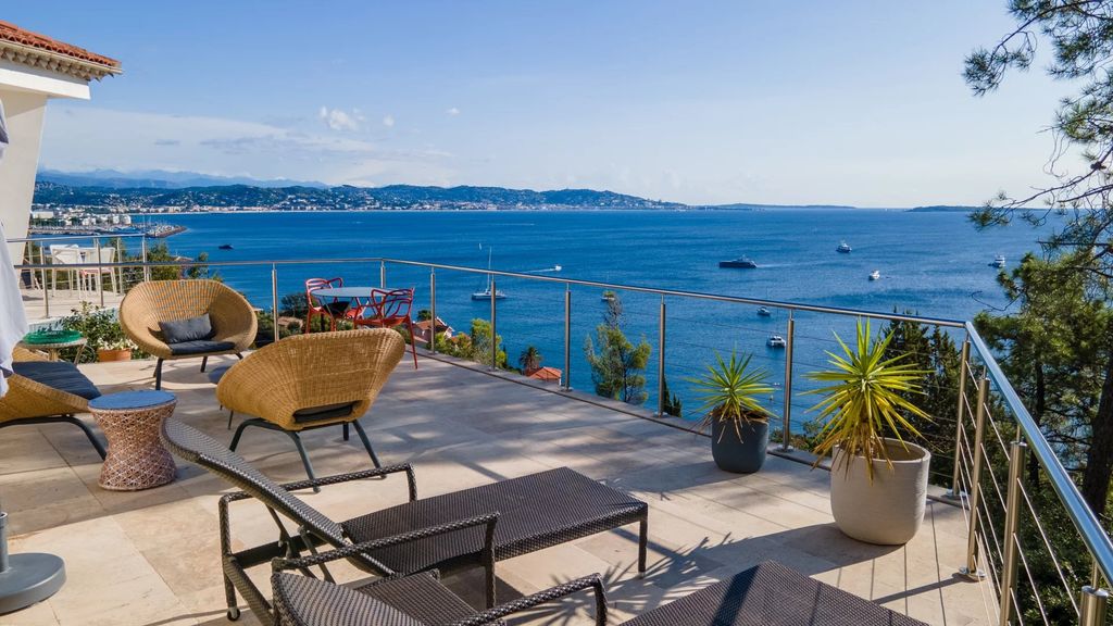 Property photo 1 of 3