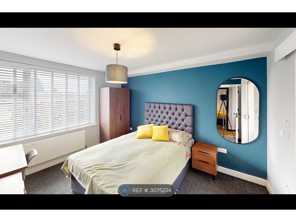 Property photo 1 of 13 Room 1