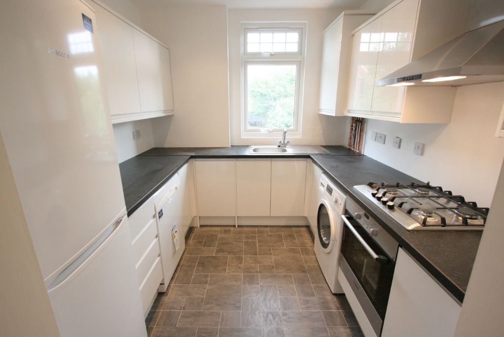 Property photo 1 of 9 Kitchen