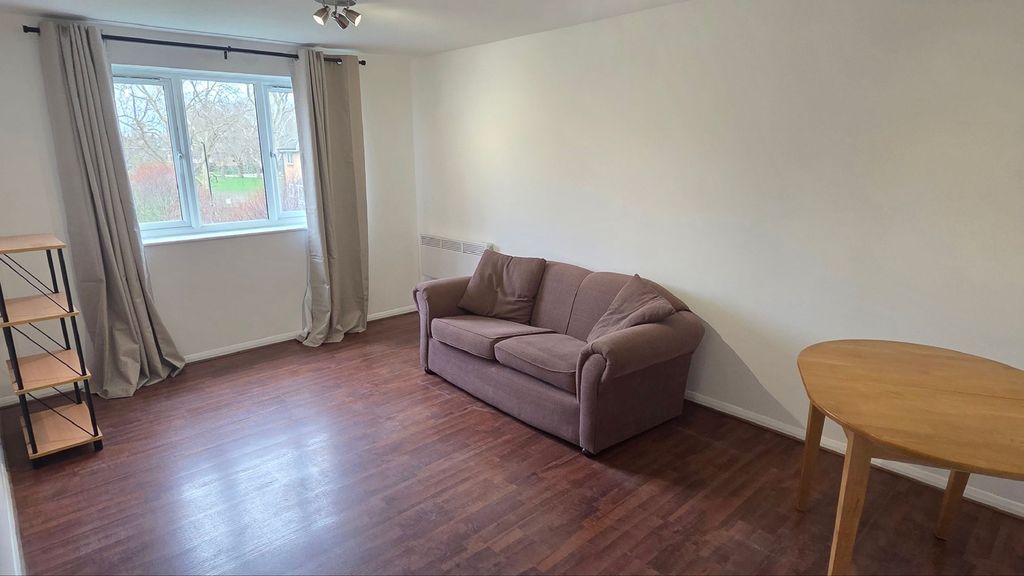 Property photo 3 of 7