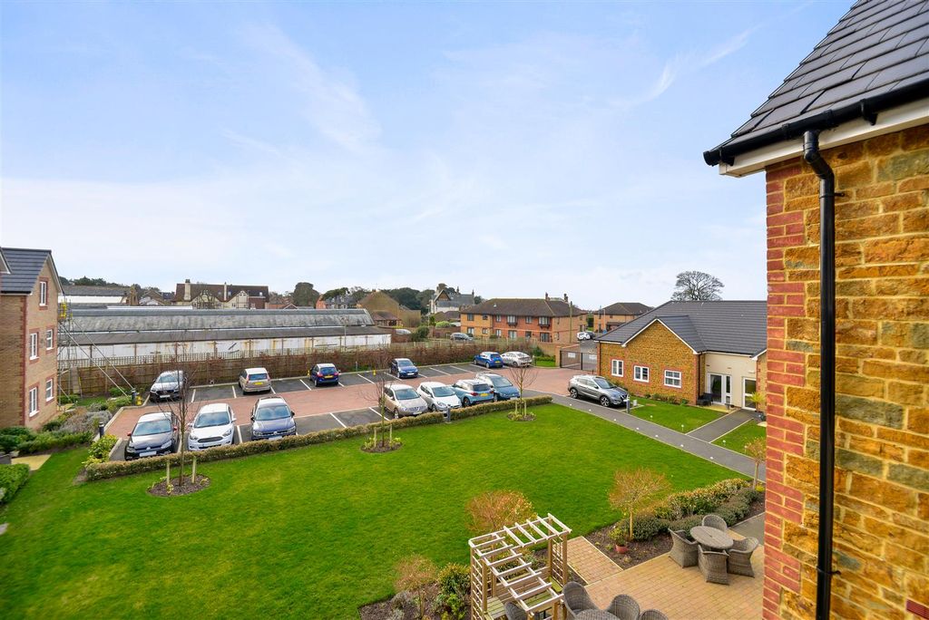 Property photo 2 of 15 B82Fe24A-c928-46F7-Ab7F-E28620Af7345Bhmcs - 41 Eas