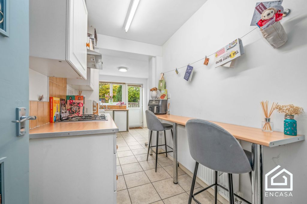 Property photo 3 of 16