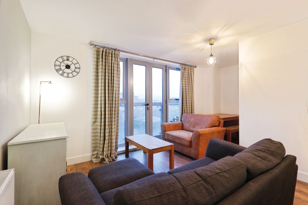 Property photo 3 of 13