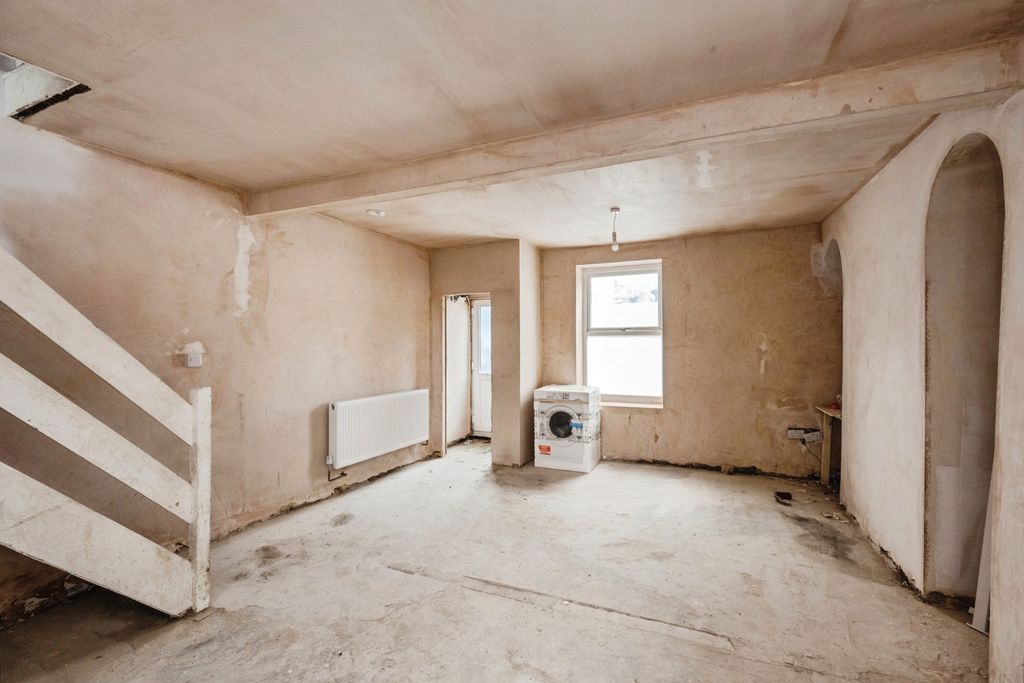 Property photo 2 of 19 Pbox-Img.Jpg