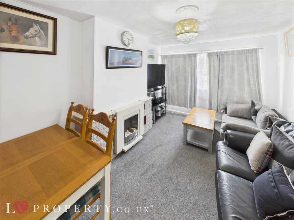Property photo 2 of 18 Cam05016G0-Pr0104-Still001.Jpg