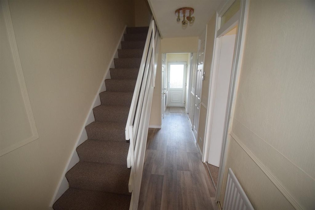 Property photo 2 of 14 Hall