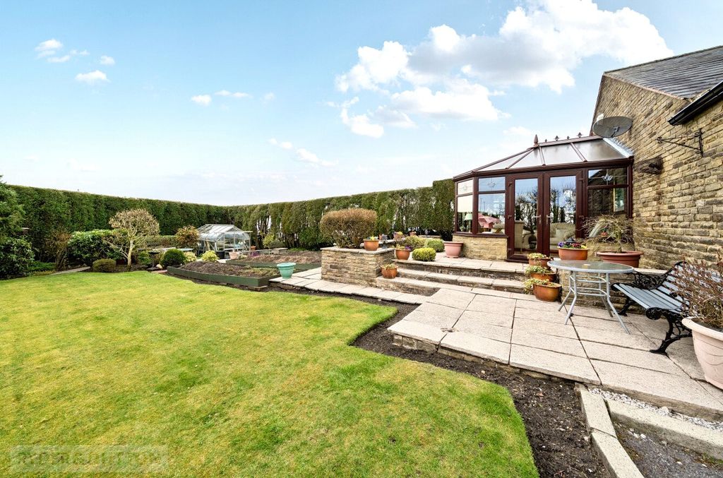 Property photo 3 of 25 Picture No. 09