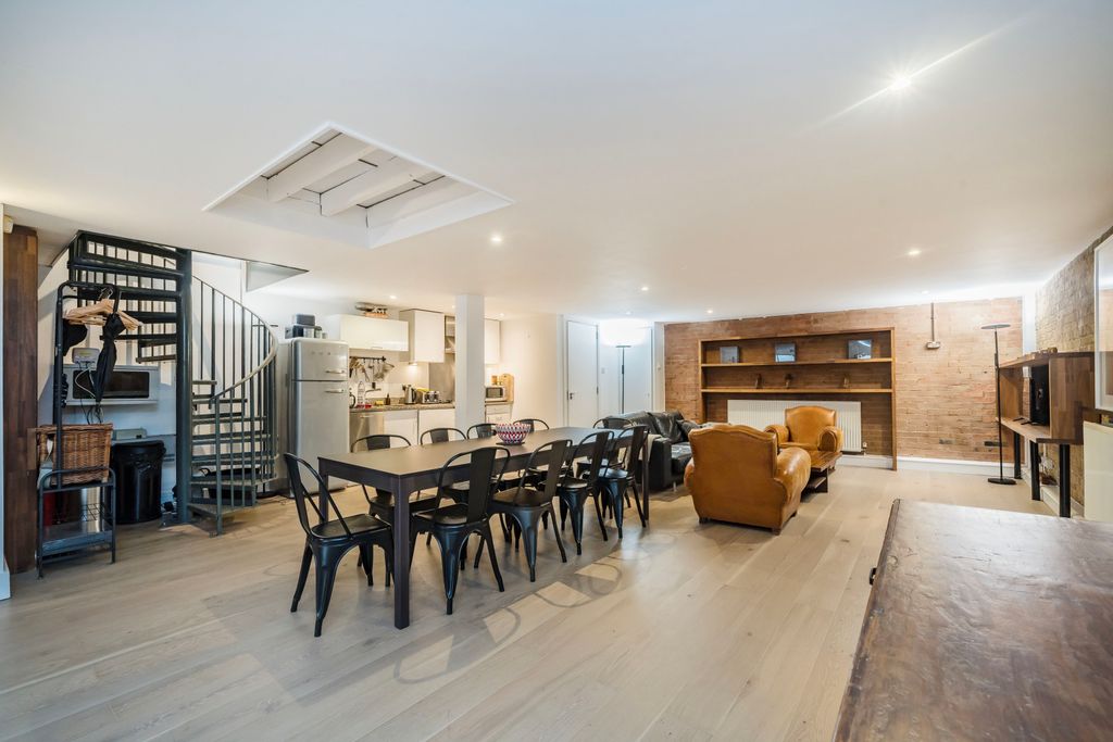 Property photo 1 of 9 Picture No. 09