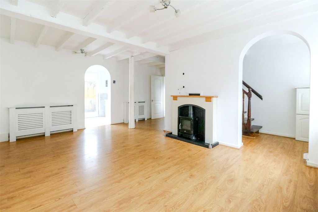 Property photo 3 of 15 Picture No. 05