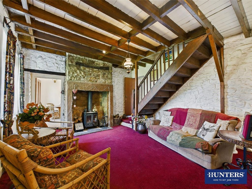Property photo 3 of 20 Sitting Room