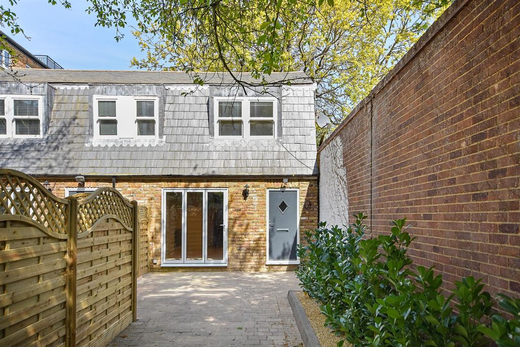 Property photo 1 of 11 External.Jpg