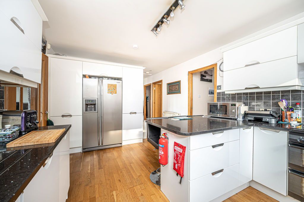 Property photo 2 of 28 Kitchen