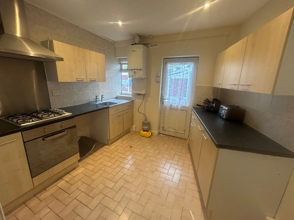 Property photo 1 of 4