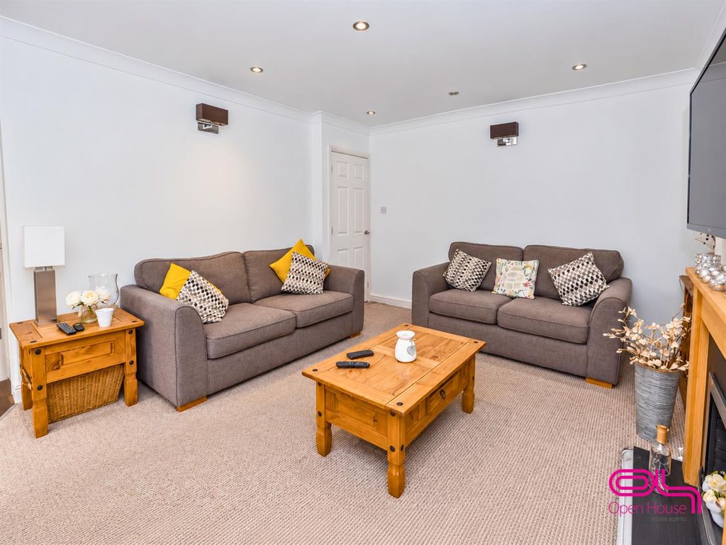 Property photo 2 of 17 Untitled Design - 2026-10-19T135002.742.Png