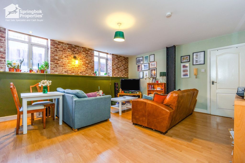 Property photo 2 of 17 Image 1