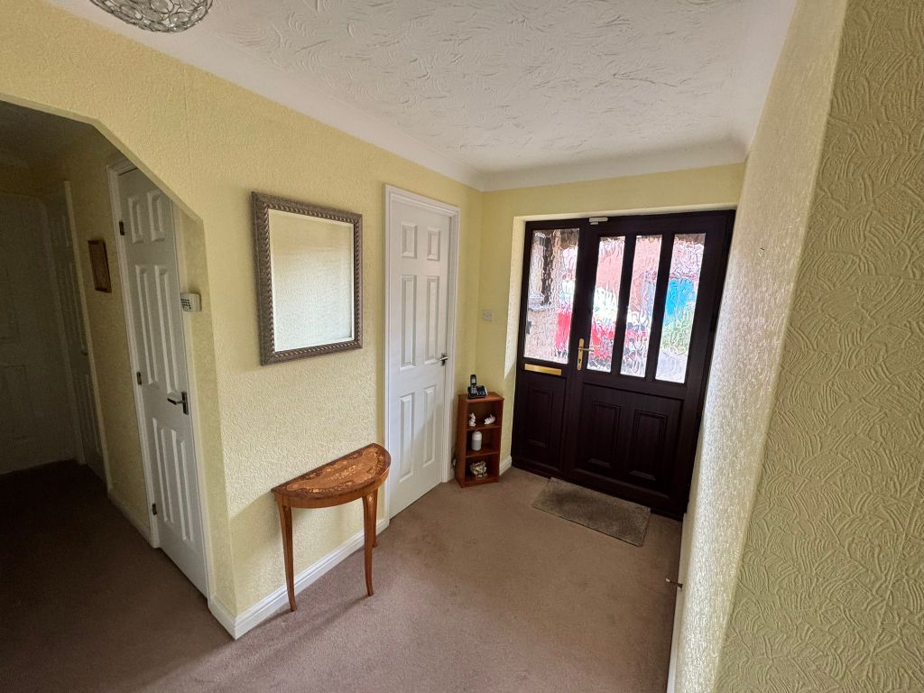 Property photo 2 of 20