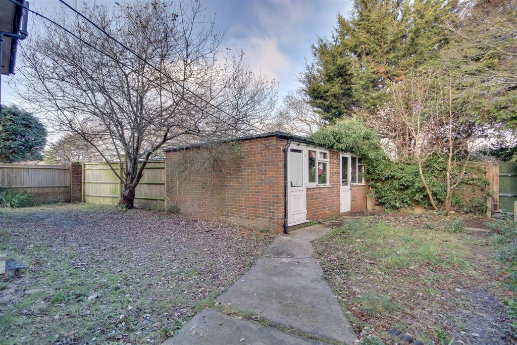 Property photo 2 of 9 Img_4070-Img_4073.Jpg