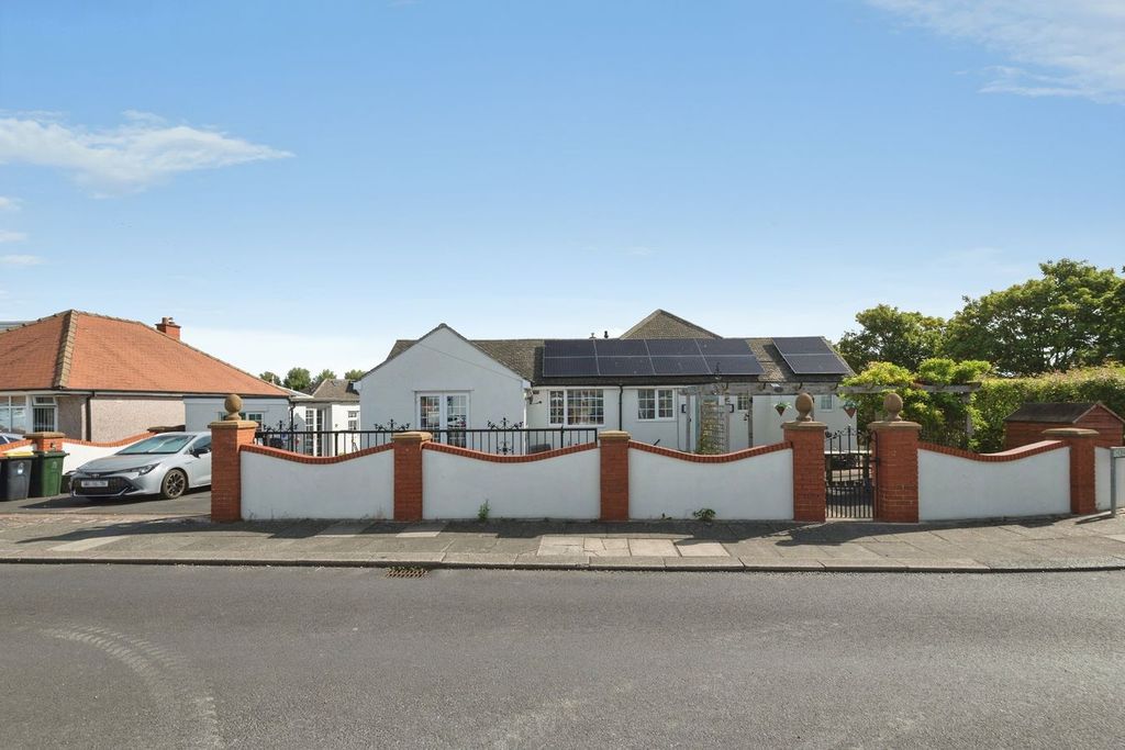 Property photo 1 of 20