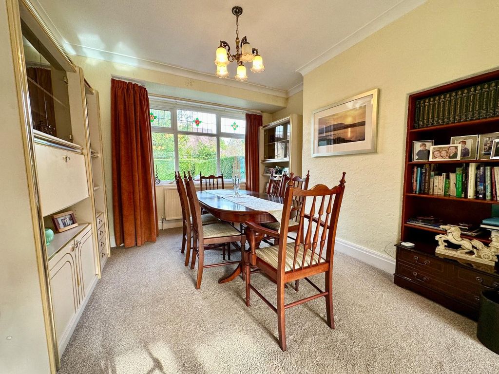 Property photo 3 of 17 Fcb1A9F8-10Ab-4Ed6-B26A-94D87Bdae6A2.Jpeg