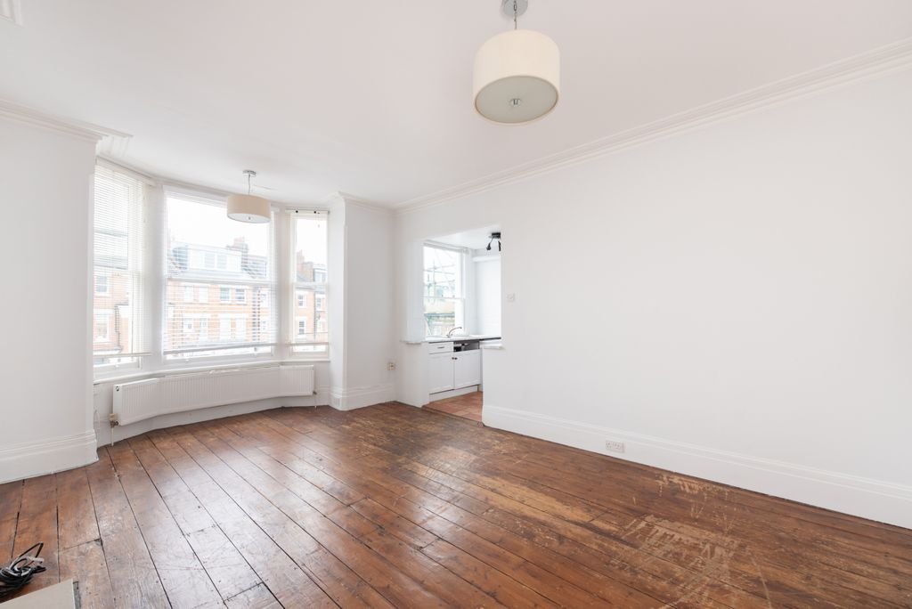 Property photo 3 of 14 Picture No. 12