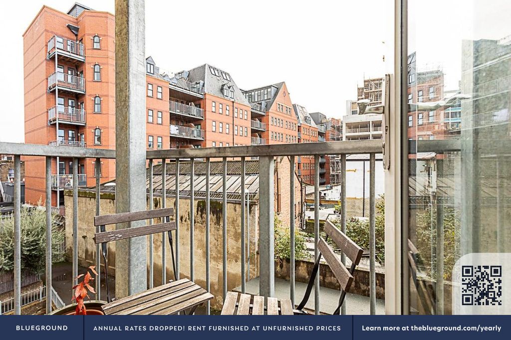 Property photo 3 of 19 Balcony