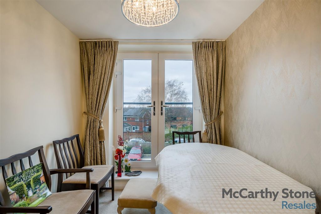 Property photo 2 of 15 8639841-Interior05.Jpg