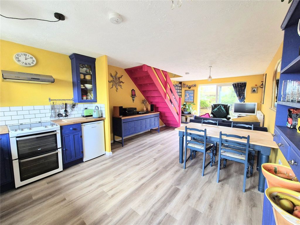 Property photo 3 of 19 Picture No. 05