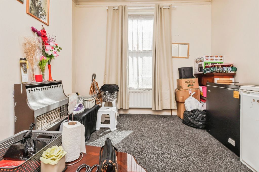 Property photo 2 of 21