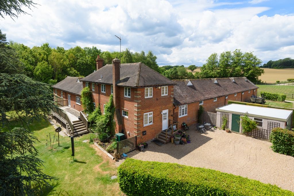 Property photo 2 of 25 5142974