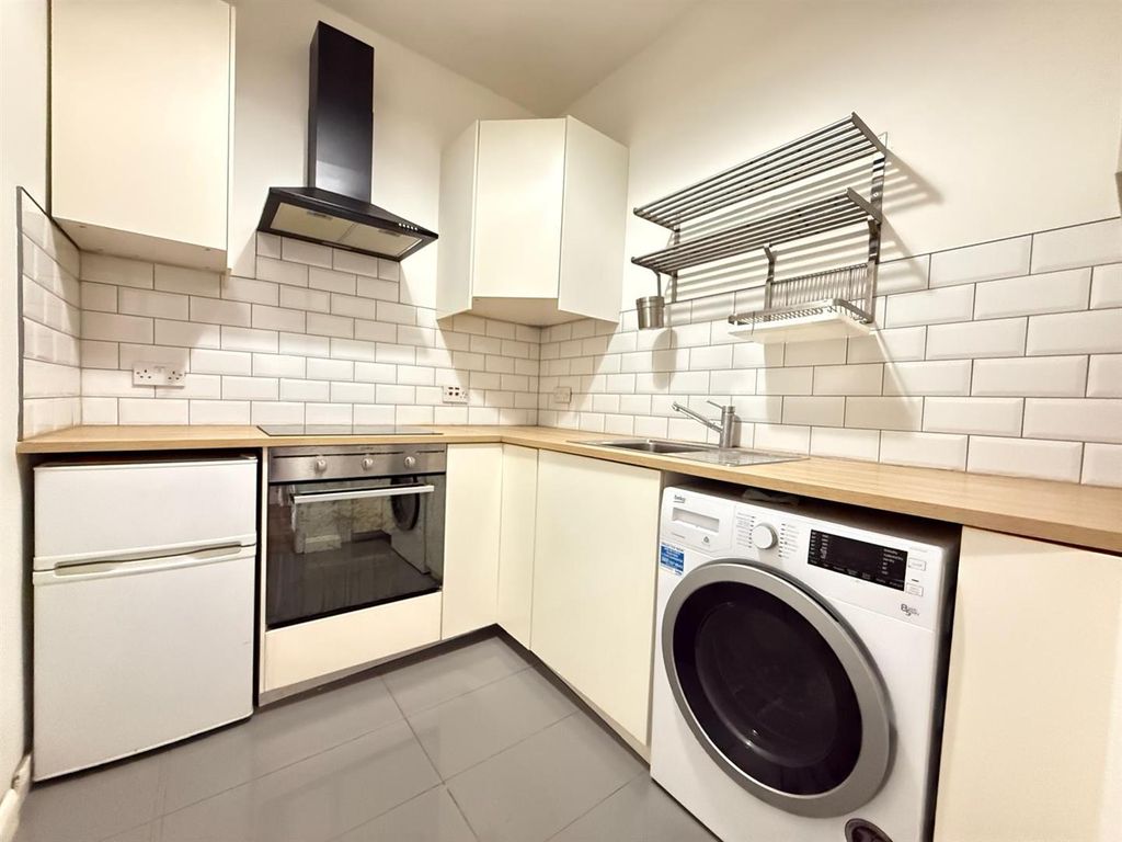 Property photo 3 of 5 03.Jpeg