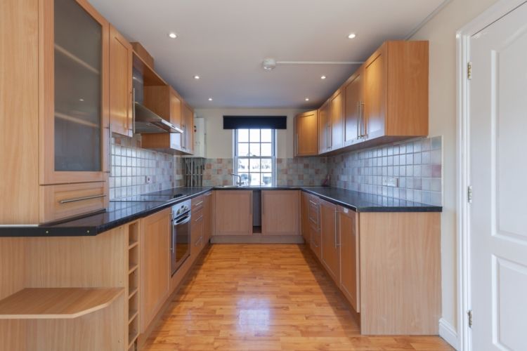 Property photo 3 of 11 276459-Std