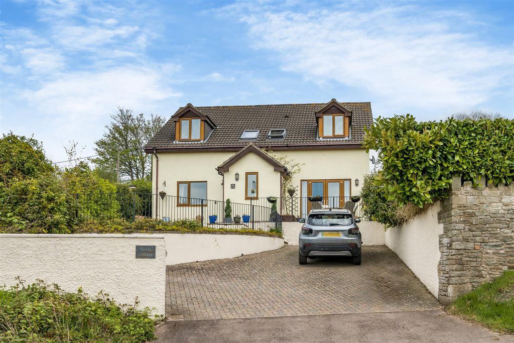 Property photo 1 of 33