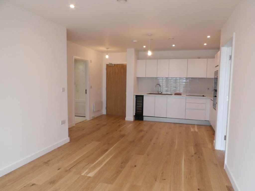 Property photo 3 of 8 Picture No. 10