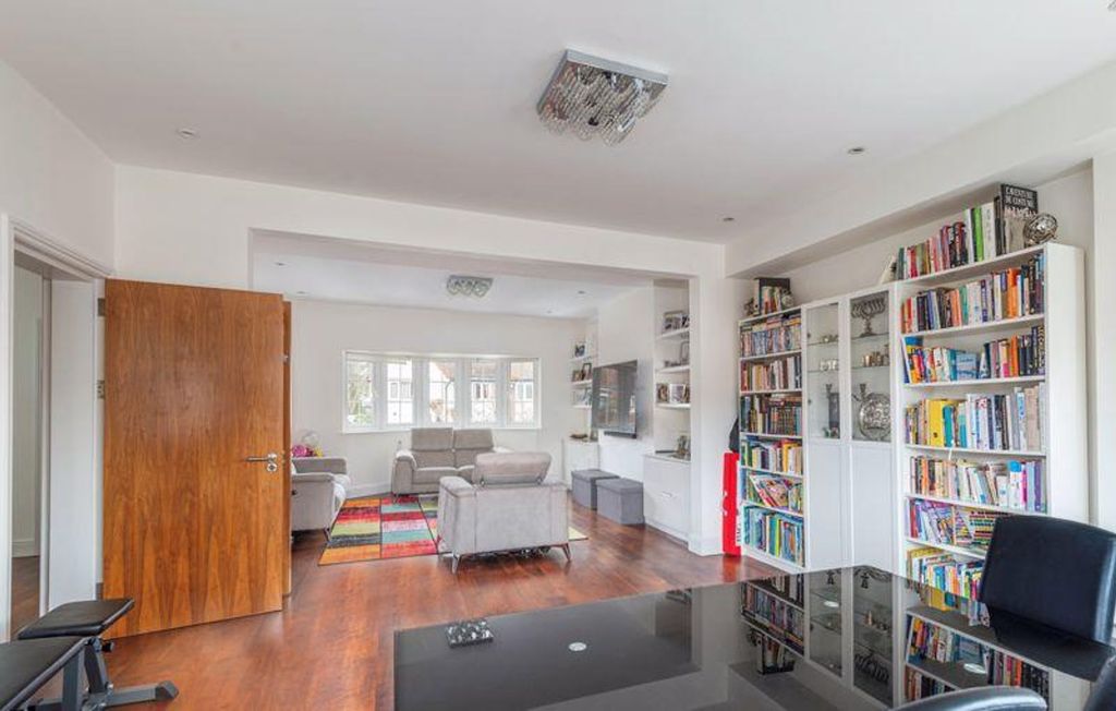 Property photo 1 of 7