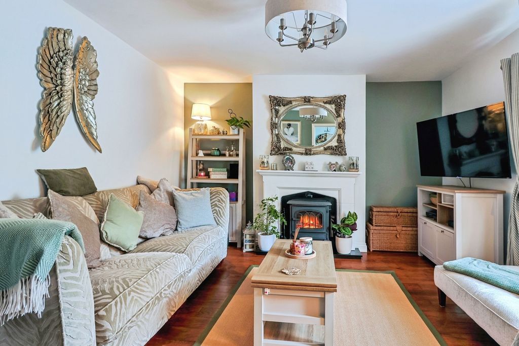 Property photo 3 of 22 Pbox-Img.Jpg