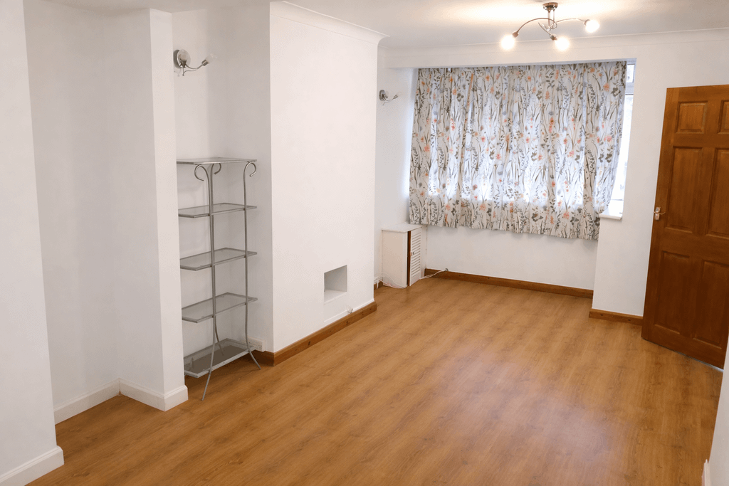 Property photo 1 of 7 2 Bedroom - House - Semi Detached