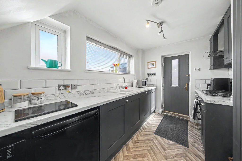 Property photo 1 of 26 Kitchen