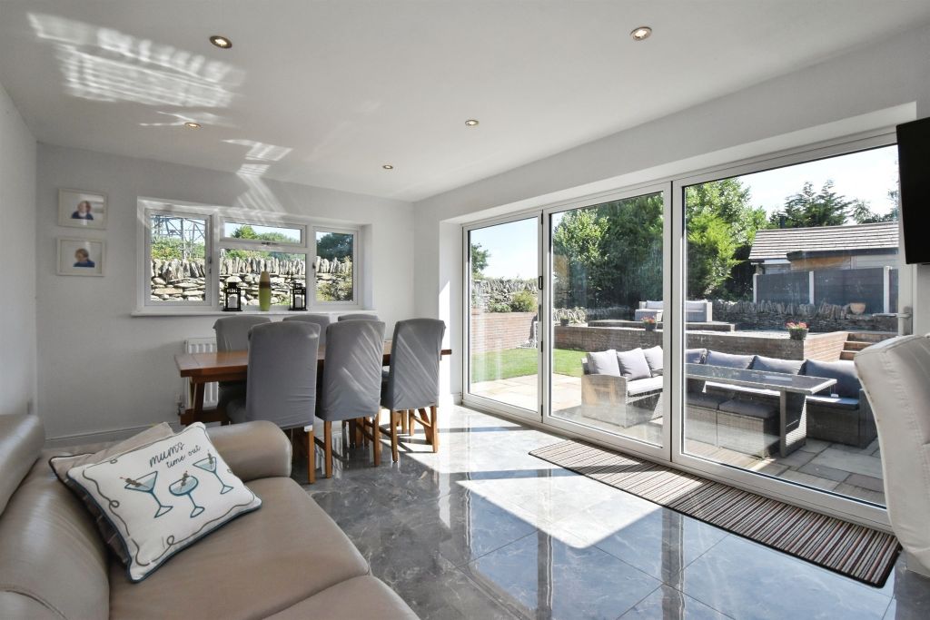 Property photo 3 of 31