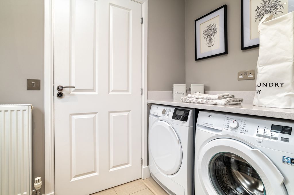 Property photo 3 of 9 The Dalmally