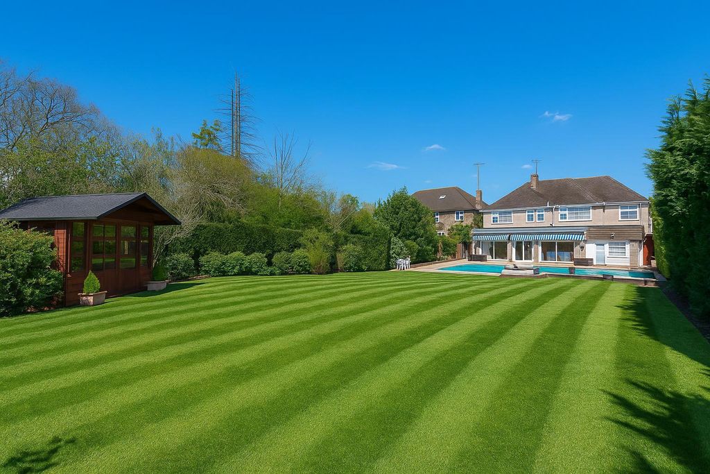 Property photo 1 of 25