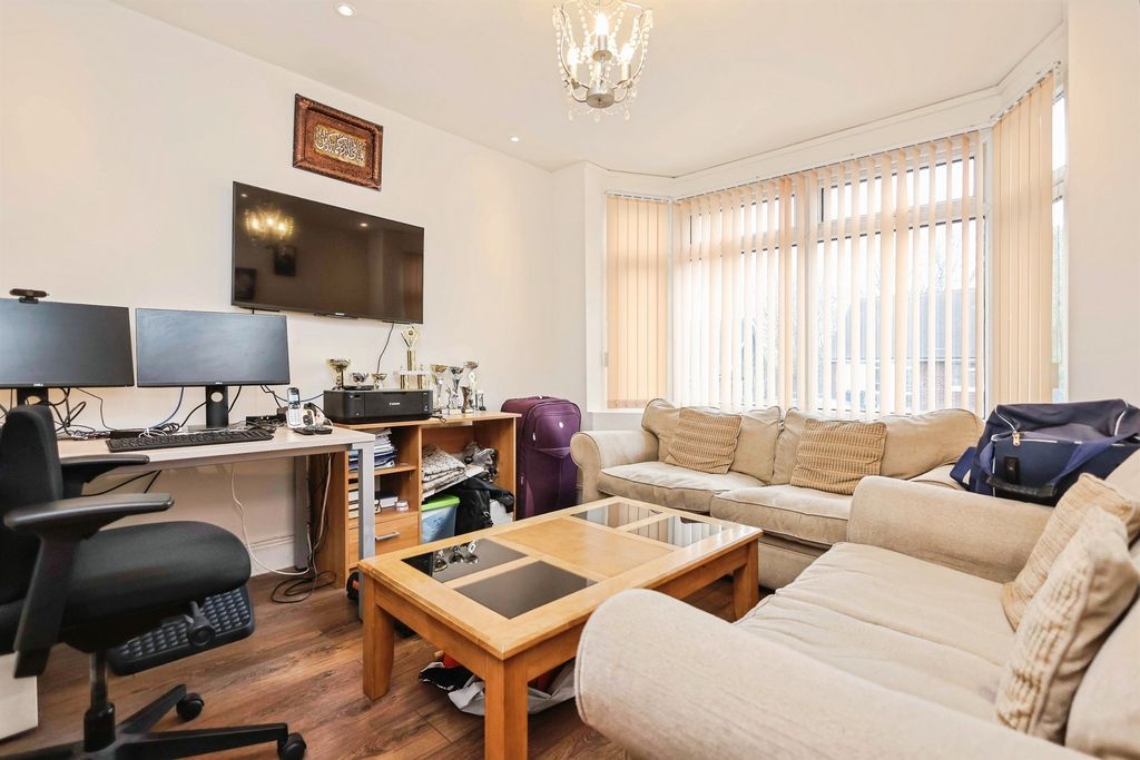 Property photo 2 of 13